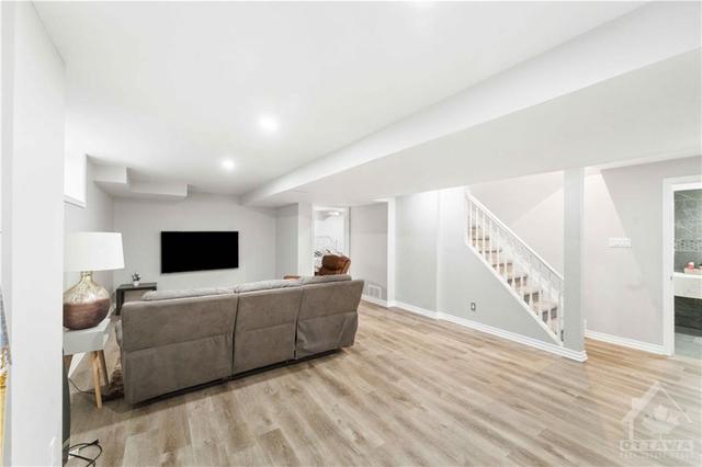 13 Rodeo Drive, House detached with 3 bedrooms, 4 bathrooms and 4 parking in Ottawa ON | Image 19