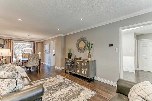 449 Parkridge Cres, House detached with 3 bedrooms, 3 bathrooms and 4 parking in Oakville ON | Image 40