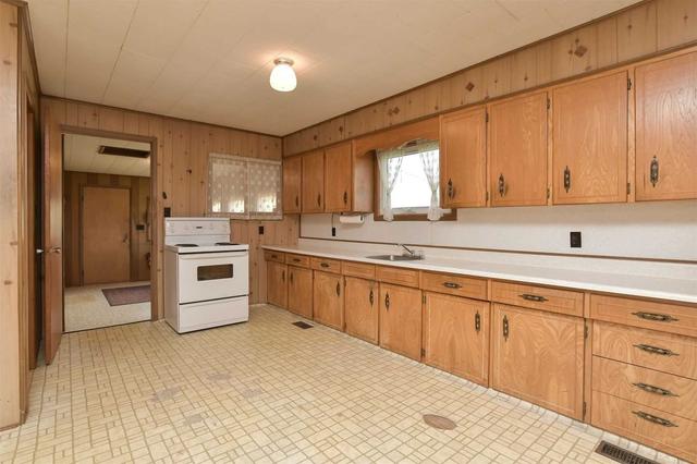 7680 County Rd 9, House detached with 3 bedrooms, 1 bathrooms and 10 parking in Clearview ON | Image 4