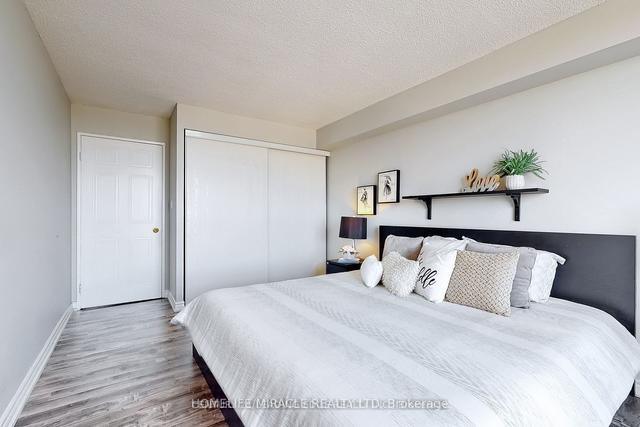 1212 - 400 Mclevin Ave, Condo with 1 bedrooms, 1 bathrooms and 1 parking in Toronto ON | Image 3