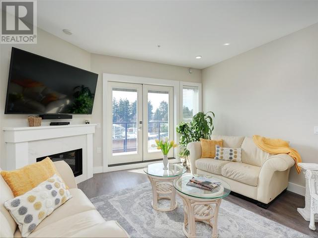 505 - 747 Travino Lane, Condo with 2 bedrooms, 2 bathrooms and 1 parking in Saanich BC | Image 3