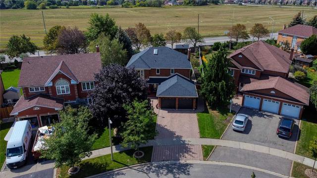 66 Fernbrook Cres, House detached with 3 bedrooms, 4 bathrooms and 5 parking in Brampton ON | Image 35