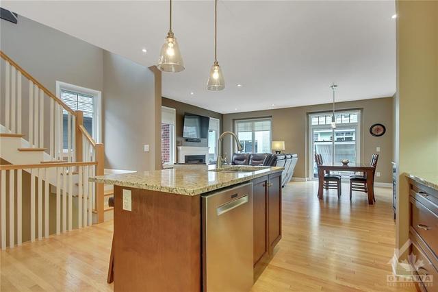 447 Kilspindie Ridge, Townhouse with 3 bedrooms, 4 bathrooms and 3 parking in Ottawa ON | Image 13