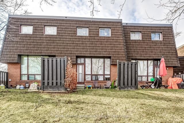 80 Darras Crt, Townhouse with 4 bedrooms, 2 bathrooms and 2 parking in Brampton ON | Image 28