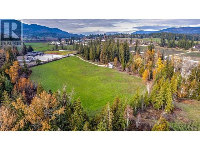 11 Gardom Lake Road, House detached with 2 bedrooms, 2 bathrooms and null parking in North Okanagan F BC | Image 39