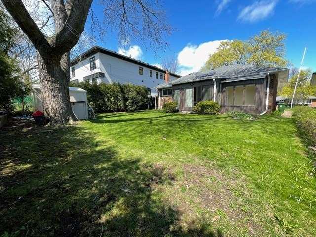191 Princess Margaret Blvd, House detached with 3 bedrooms, 2 bathrooms and 5 parking in Toronto ON | Image 5