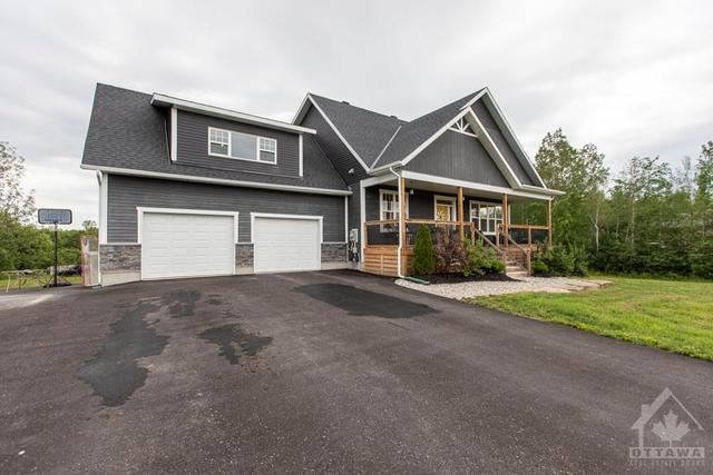 362 Carlbeck Drive N, House detached with 4 bedrooms, 3 bathrooms and 10 parking in Beckwith ON | Image 2