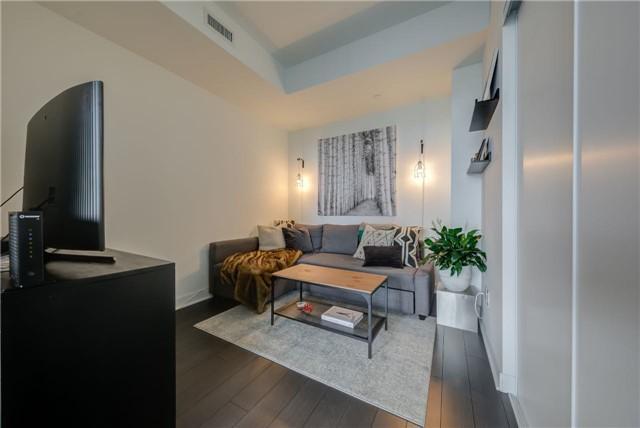 1701 - 290 Adelaide St W, Condo with 2 bedrooms, 1 bathrooms and 1 parking in Toronto ON | Image 11