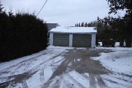 255 County Road 30 Rd, House detached with 4 bedrooms, 2 bathrooms and 10 parking in Kawartha Lakes ON | Image 2