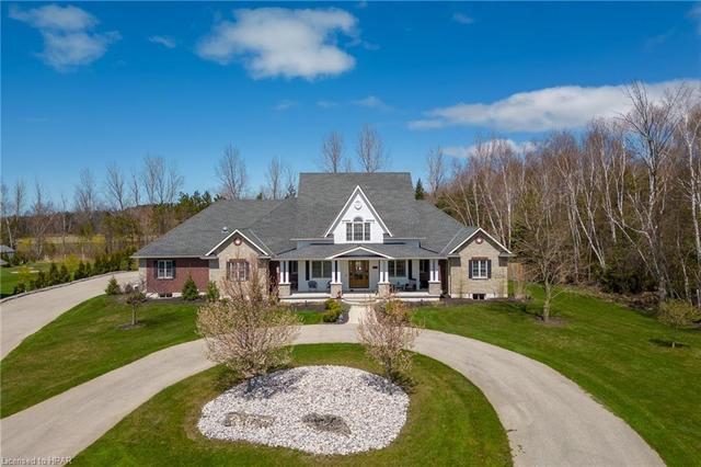 17 Fawn Creek Lane, House detached with 6 bedrooms, 5 bathrooms and 24 parking in Bluewater ON | Image 1