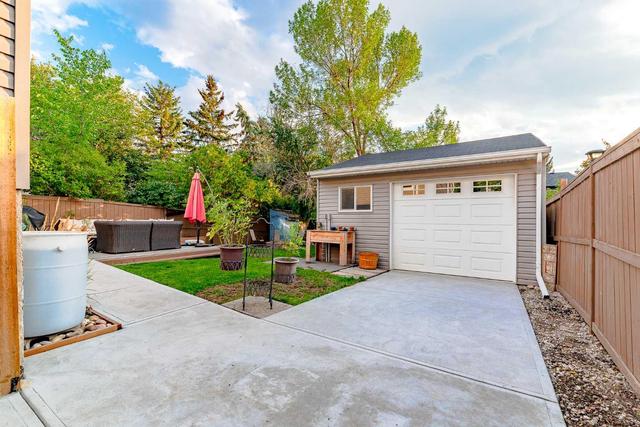 44 Deerfield Drive Se, House detached with 3 bedrooms, 2 bathrooms and 5 parking in Calgary AB | Image 2