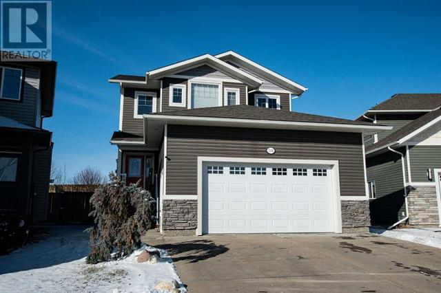 7466 91 Street, House detached with 4 bedrooms, 3 bathrooms and 4 parking in Grande Prairie AB | Image 2