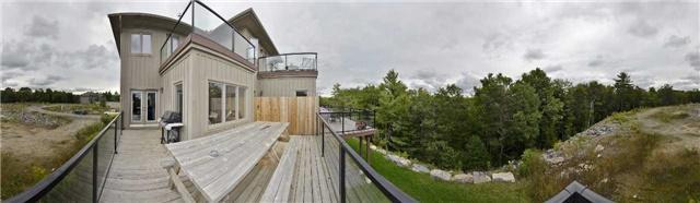 11 Rockmount Cres, House attached with 3 bedrooms, 3 bathrooms and 2 parking in Gravenhurst ON | Image 2
