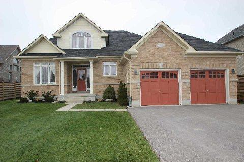 18 Frances Dr, House detached with 5 bedrooms, 4 bathrooms and 2 parking in Barrie ON | Image 1