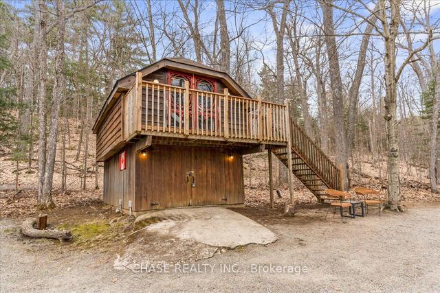 2076 Little Hawk Lake Rd, House detached with 2 bedrooms, 1 bathrooms and 11 parking in Algonquin Highlands ON | Image 22