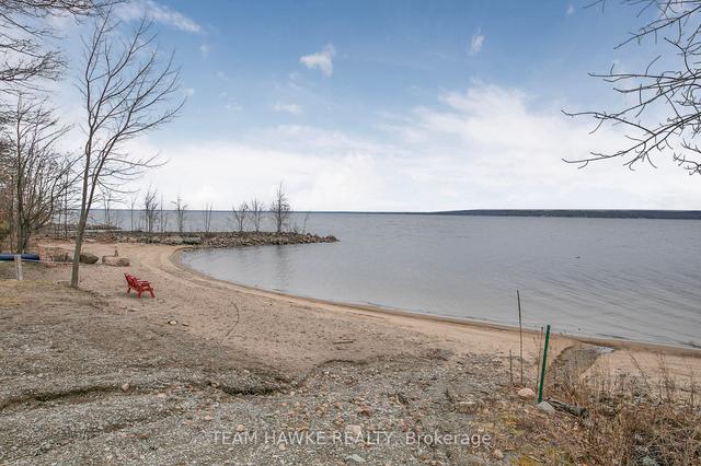 525 Midland Point Rd, Home with 2 bedrooms, 2 bathrooms and 5 parking in Midland ON | Image 35