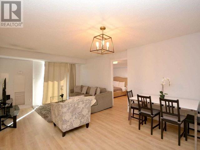 1513 - 3880 Duke Of York Blvd, Condo with 2 bedrooms, 2 bathrooms and 1 parking in Mississauga ON | Image 2