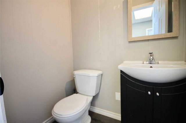 124 St Clair St W, House detached with 5 bedrooms, 3 bathrooms and 8 parking in Chatham Kent ON | Image 18