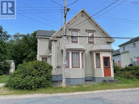43 Fairmont Street, House detached with 4 bedrooms, 1 bathrooms and null parking in Mahone Bay NS | Card Image