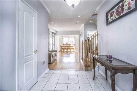 902 Blyleven Blvd, House detached with 3 bedrooms, 4 bathrooms and 2 parking in Mississauga ON | Image 2