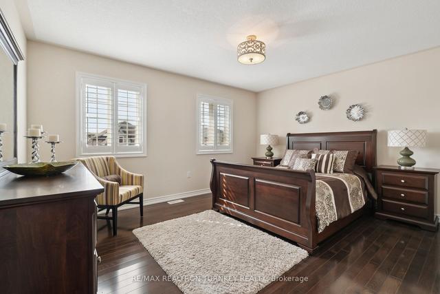 22 Orville Hand Crt, House detached with 4 bedrooms, 4 bathrooms and 6 parking in Bradford West Gwillimbury ON | Image 6