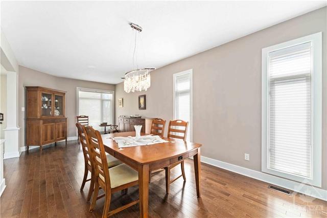 181 Bridgestone Drive, House detached with 4 bedrooms, 4 bathrooms and 6 parking in Ottawa ON | Image 13