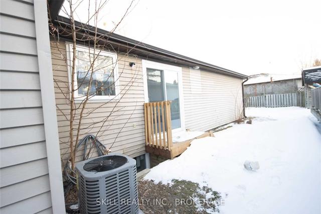 23 Hickling Tr, House detached with 3 bedrooms, 2 bathrooms and 6 parking in Barrie ON | Image 9