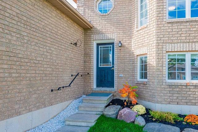 320 Johnson St, House detached with 3 bedrooms, 2 bathrooms and 5 parking in Barrie ON | Image 11