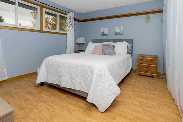 11 Watts Cres, House detached with 3 bedrooms, 2 bathrooms and 3 parking in Collingwood ON | Image 5