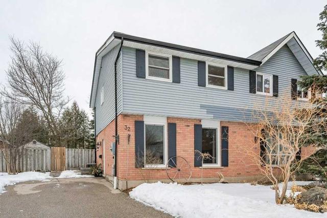 32 Leacock Ave, House semidetached with 3 bedrooms, 2 bathrooms and 5 parking in Guelph ON | Image 1