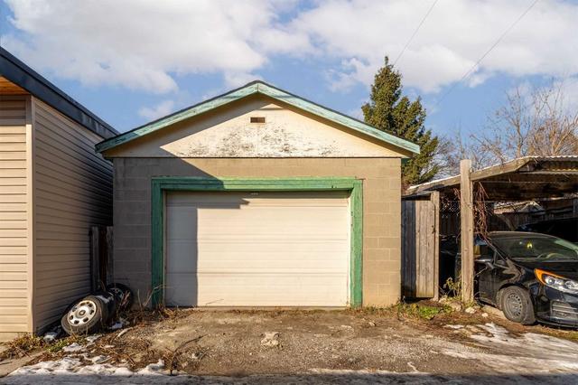17 Myrtle Ave, House detached with 2 bedrooms, 2 bathrooms and 2 parking in Toronto ON | Image 33