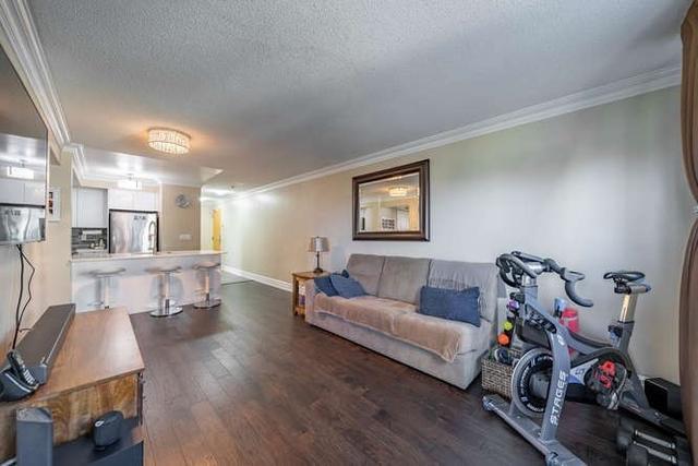 416 - 185 Legion Rd N, Condo with 2 bedrooms, 2 bathrooms and 1 parking in Toronto ON | Image 5