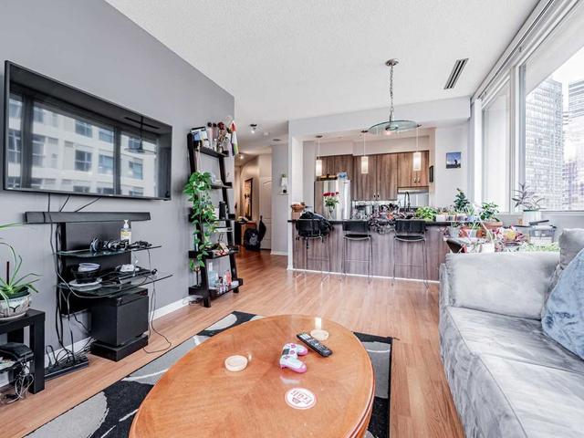 607 - 555 Yonge St, Condo with 1 bedrooms, 1 bathrooms and 1 parking in Toronto ON | Image 7