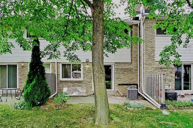 67 Brimwood Blvd, Townhouse with 3 bedrooms, 3 bathrooms and 3 parking in Toronto ON | Image 21