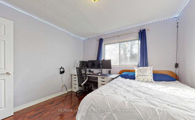 159 Chipwood Cres, House attached with 4 bedrooms, 3 bathrooms and 3 parking in Toronto ON | Image 13