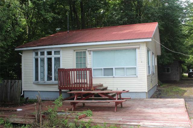 354 Bear Rd, House detached with 2 bedrooms, 1 bathrooms and 8 parking in Chippewas of Georgina Island First Nation ON | Image 1