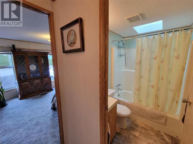 715 10th Avenue, House detached with 2 bedrooms, 2 bathrooms and null parking in Keremeos BC | Image 21