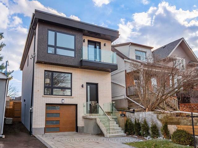 33 Wallington Ave, House detached with 4 bedrooms, 4 bathrooms and 3 parking in Toronto ON | Image 12