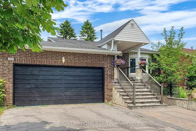 209 London Rd E, House detached with 3 bedrooms, 3 bathrooms and 7 parking in Newmarket ON | Image 12