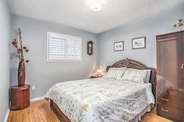 5915 Mersey St, House detached with 3 bedrooms, 3 bathrooms and 4 parking in Mississauga ON | Image 7