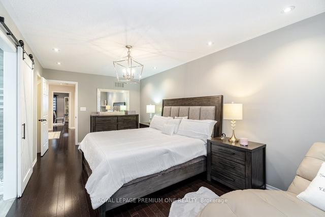 120 Keystar Crt, House attached with 3 bedrooms, 3 bathrooms and 3 parking in Vaughan ON | Image 9