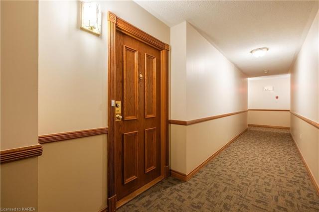 311 - 675 Davis Drive, House attached with 2 bedrooms, 1 bathrooms and 1 parking in Kingston ON | Image 2