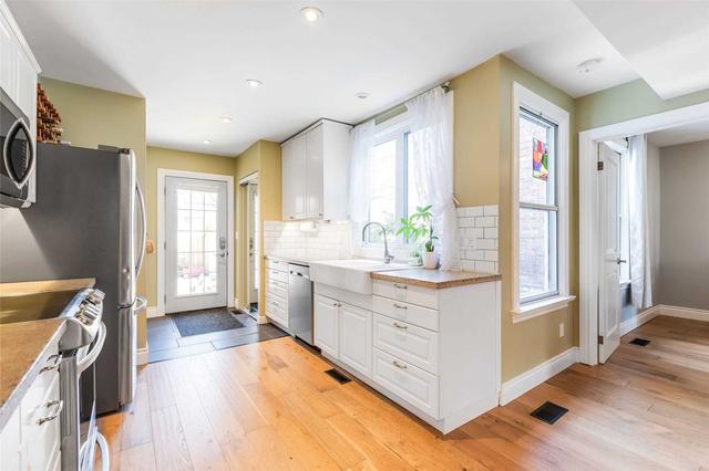 21 Callender St, House detached with 4 bedrooms, 3 bathrooms and 2 parking in Toronto ON | Image 17