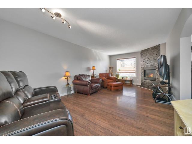 2 - 9505 176 St Nw, House attached with 2 bedrooms, 2 bathrooms and null parking in Edmonton AB | Image 11