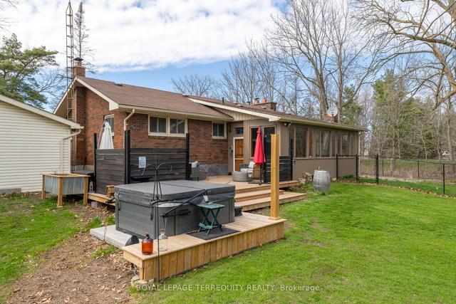 2293 County Rd 64, House detached with 3 bedrooms, 2 bathrooms and 12 parking in Prince Edward County ON | Image 29
