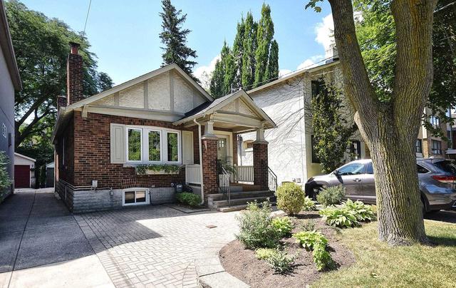 721 Millwood Rd, House detached with 2 bedrooms, 2 bathrooms and 2 parking in Toronto ON | Image 23