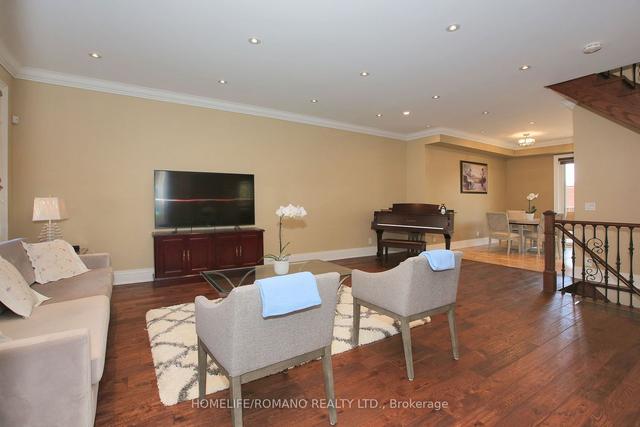 566 Mcroberts Ave, House detached with 3 bedrooms, 4 bathrooms and 4 parking in Toronto ON | Image 40