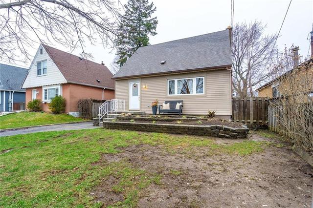 4 East 44th Street, House detached with 3 bedrooms, 1 bathrooms and 4 parking in Hamilton ON | Image 2