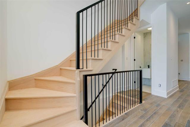 2 - 355 Dupont St, Townhouse with 3 bedrooms, 3 bathrooms and 1 parking in Toronto ON | Image 8