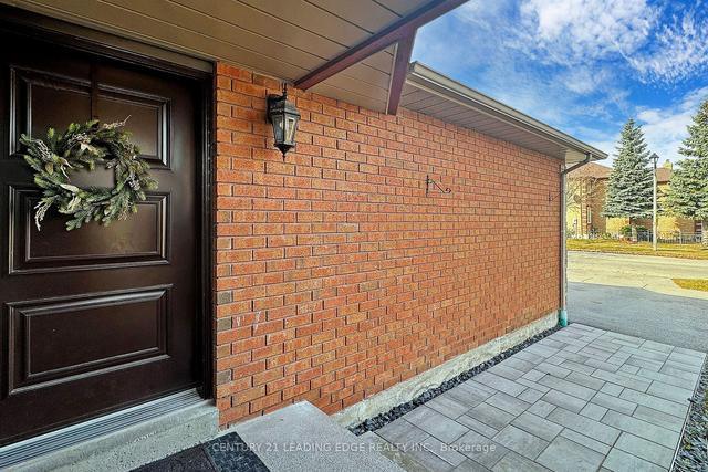 1977 Pine Grove Ave, House semidetached with 3 bedrooms, 2 bathrooms and 3 parking in Pickering ON | Image 23